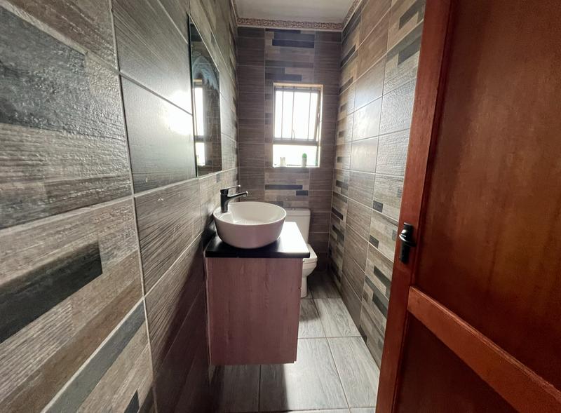 To Let 4 Bedroom Property for Rent in Kathu Northern Cape